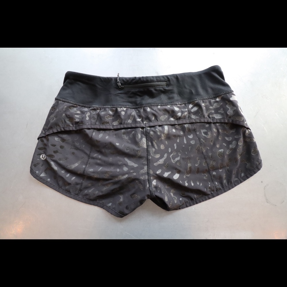 lulu speed up shorts 2.5”